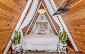 Peaceful Mountain A-Frame Escape Near Bear Lake - Big Bear Lake, California