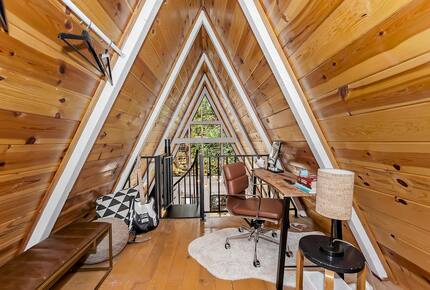 Peaceful Mountain A-Frame Escape Near Bear Lake - Big Bear Lake, California