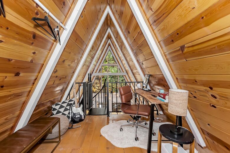 Peaceful Mountain A-Frame Escape Near Bear Lake - Big Bear Lake, California