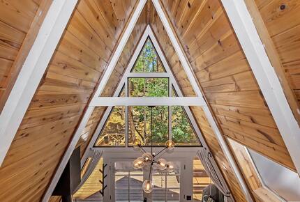 Peaceful Mountain A-Frame Escape Near Bear Lake - Big Bear Lake, California