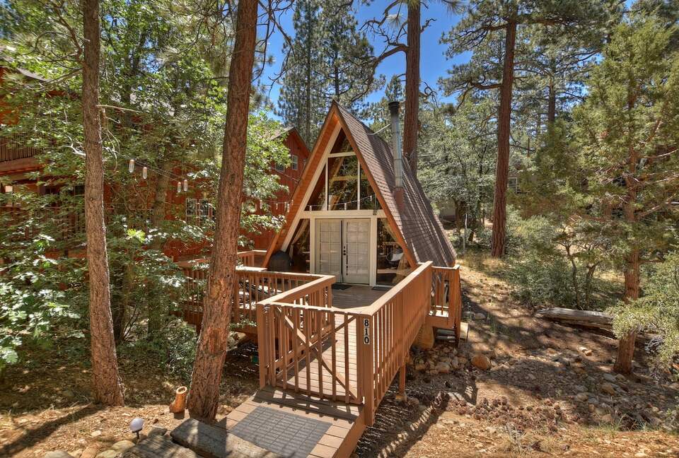 Peaceful Mountain A-Frame Escape Near Bear Lake - Big Bear Lake, California