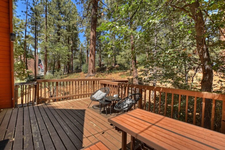 Peaceful Mountain A-Frame Escape Near Bear Lake - Big Bear Lake, California