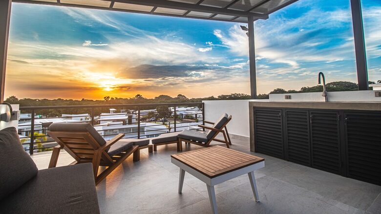 Tropical Luxury Retreat Steps from Avellanas Surf - Playa Avellanas, Costa Rica