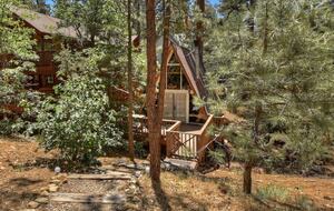 Peaceful Mountain A-Frame Escape Near Bear Lake - Big Bear Lake, California