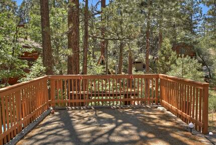 Peaceful Mountain A-Frame Escape Near Bear Lake - Big Bear Lake, California