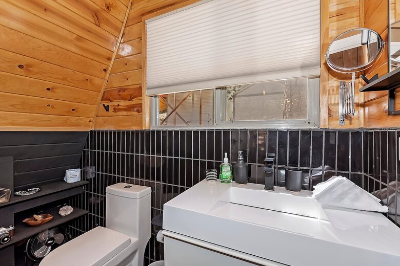 Peaceful Mountain A-Frame Escape Near Bear Lake - Big Bear Lake, California