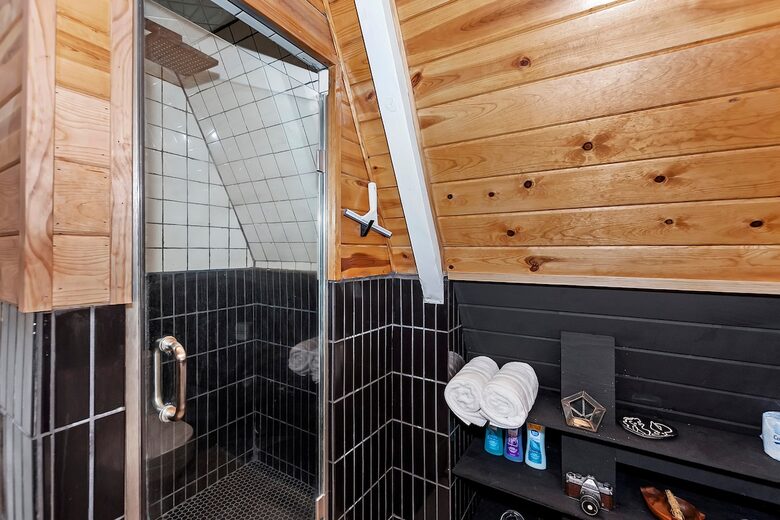 Peaceful Mountain A-Frame Escape Near Bear Lake - Big Bear Lake, California