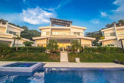Tropical Luxury Retreat Steps from Avellanas Surf - Playa Avellanas, Costa Rica