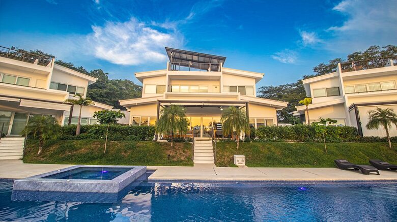 Tropical Luxury Retreat Steps from Avellanas Surf - Playa Avellanas, Costa Rica