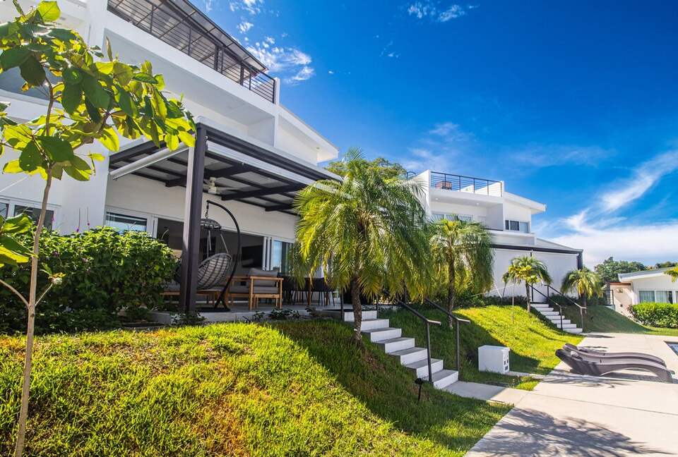 Tropical Luxury Retreat Steps from Avellanas Surf - Playa Avellanas, Costa Rica