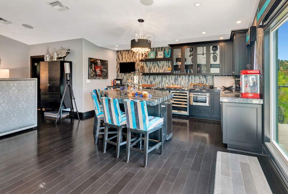 Lake Nacimiento Waterfront Haven for Family & Friends - Bradley, California