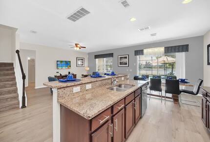 Elegant Lakeview Escape at Solterra Resort - Davenport, Florida