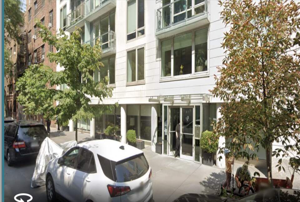 Modern Manhattan Retreat in the Heart of The East Village - New York, New York