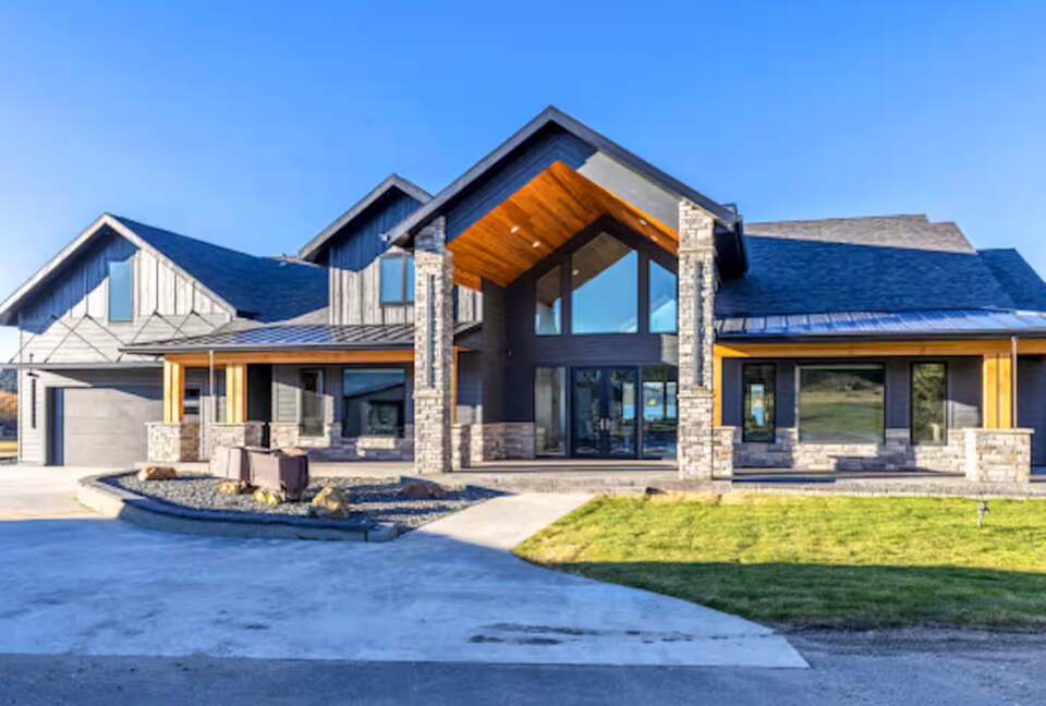 Expansive Montana Getaway with Views & Modern Comforts - Anaconda, Montana
