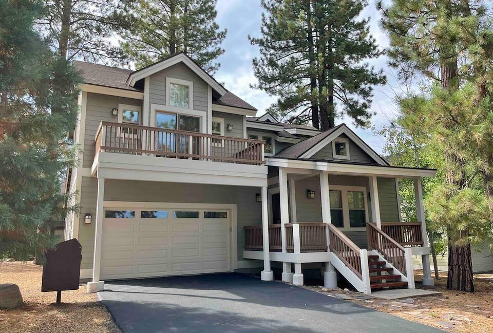 Modern Truckee Home near Skiing, Lakes & Downtown - Truckee, California