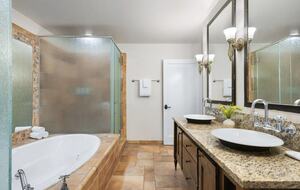 Wild Oak Ranch, San Antonio - Two-Bedroom Lock-Off Villa - San Antonio, Texas
