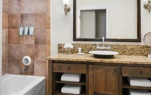 Wild Oak Ranch, San Antonio - Two-Bedroom Lock-Off Villa - San Antonio, Texas