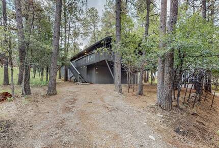 Cozy New Mexico Getaway Surrounded by Scenic Greens - Alto, New Mexico