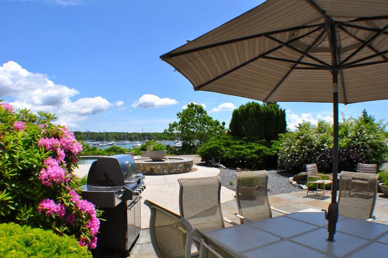 Oceanfront Handy Point Home with Panoramic Views - Pocasset, Massachusetts