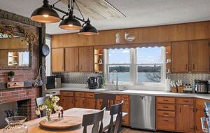 Oceanfront Handy Point Home with Panoramic Views - Pocasset, Massachusetts