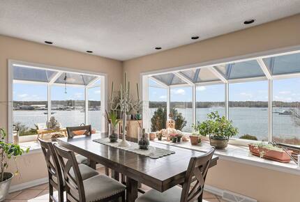 Oceanfront Handy Point Home with Panoramic Views - Pocasset, Massachusetts