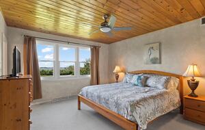 Oceanfront Handy Point Home with Panoramic Views - Pocasset, Massachusetts