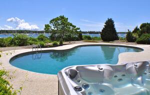 Oceanfront Handy Point Home with Panoramic Views - Pocasset, Massachusetts