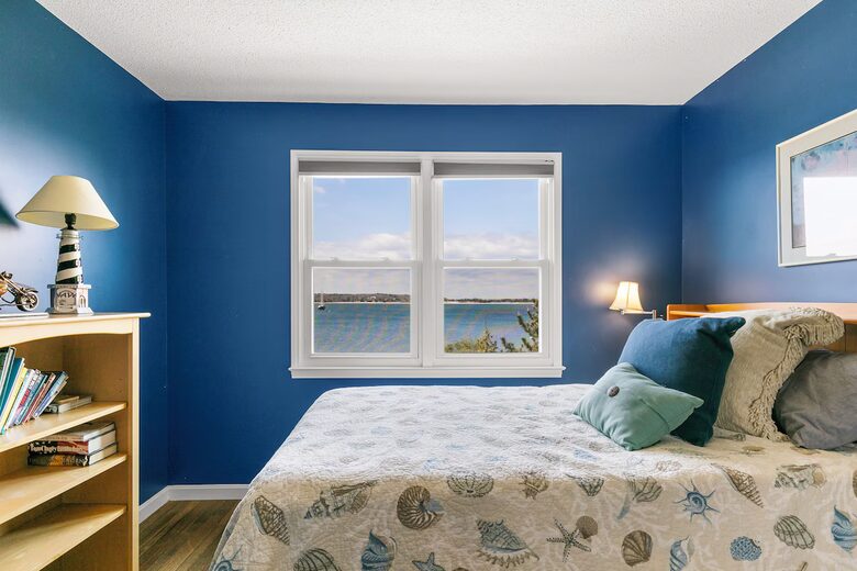 Oceanfront Handy Point Home with Panoramic Views - Pocasset, Massachusetts