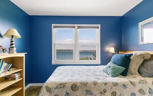 Oceanfront Handy Point Home with Panoramic Views - Pocasset, Massachusetts