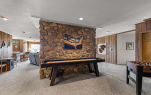 Oceanfront Handy Point Home with Panoramic Views - Pocasset, Massachusetts