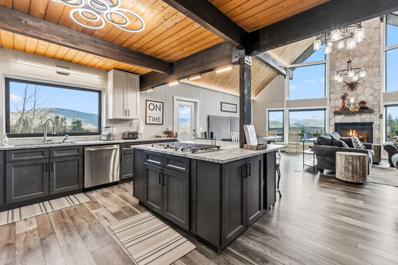 The Heart of Ski Country! - Silverthorne, Colorado