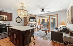 Ski-In Convenience Meets Mountain Charm on Park Avenue - Breckenridge, Colorado