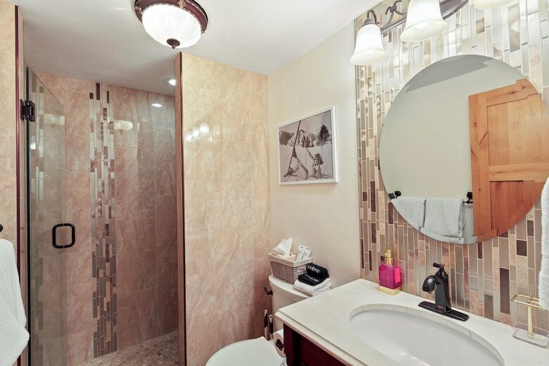 Ski-In Convenience Meets Mountain Charm on Park Avenue - Breckenridge, Colorado