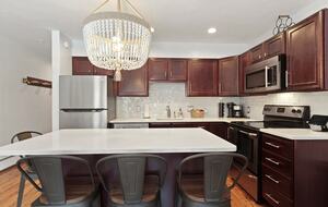 Ski-In Convenience Meets Mountain Charm on Park Avenue - Breckenridge, Colorado