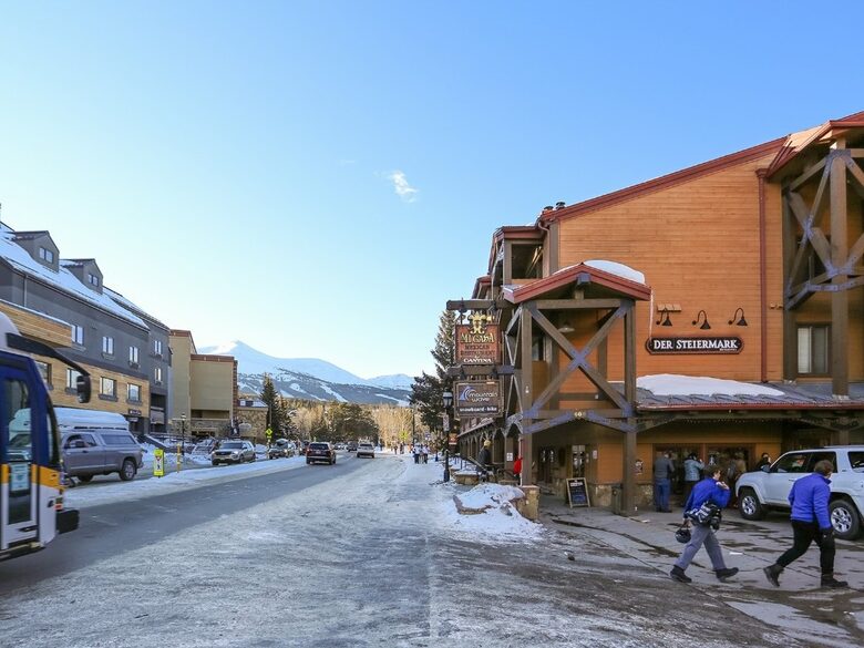 Ski-In Convenience Meets Mountain Charm on Park Avenue - Breckenridge, Colorado