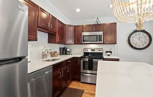 Ski-In Convenience Meets Mountain Charm on Park Avenue - Breckenridge, Colorado