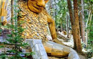 Ski-In Convenience Meets Mountain Charm on Park Avenue - Breckenridge, Colorado