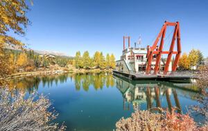 Ski-In Convenience Meets Mountain Charm on Park Avenue - Breckenridge, Colorado