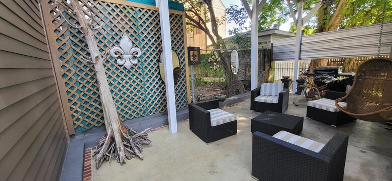 Baronne Street Creative Retreat - New Orleans, Louisiana