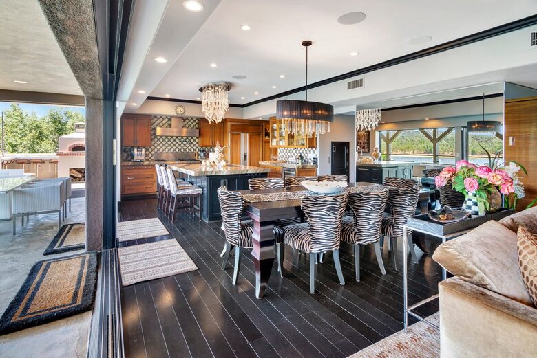 Lake Nacimiento Waterfront Haven for Family & Friends - Bradley, California