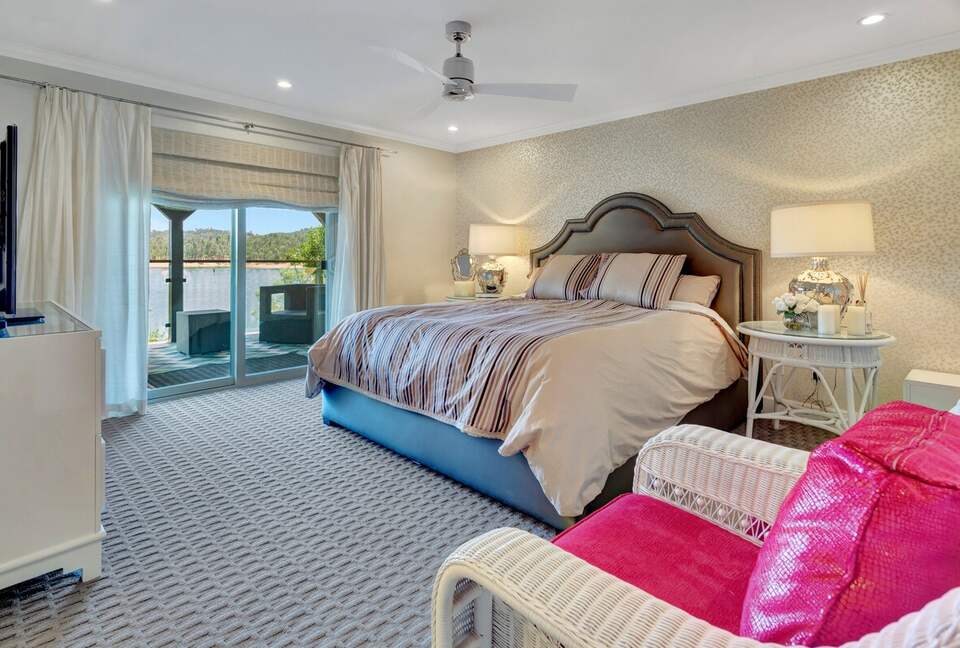 Lake Nacimiento Waterfront Haven for Family & Friends - Bradley, California