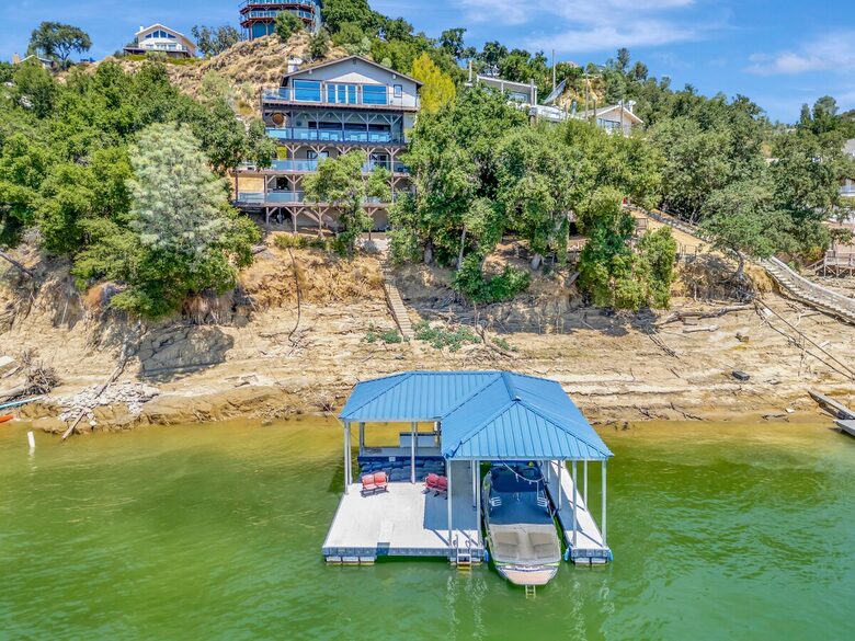 Lake Nacimiento Waterfront Haven for Family & Friends - Bradley, California
