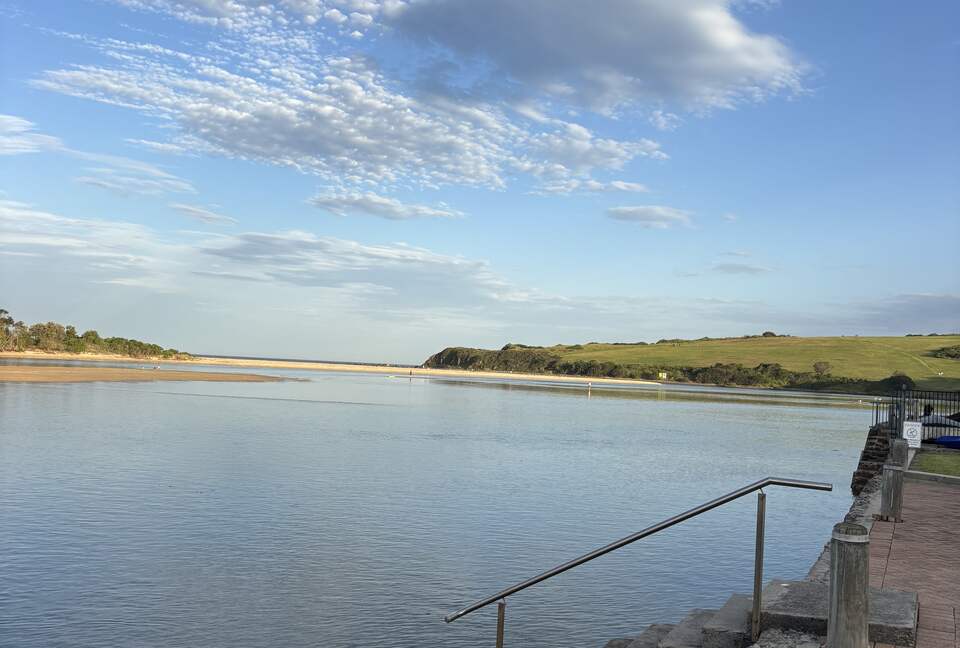 Riverside Escape Overlooking Rangoon Island - Kiama, Australia