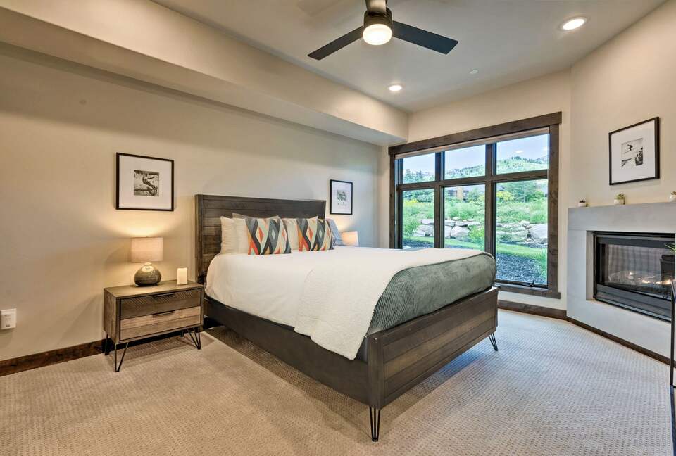 Luxe Park City Condo - Walk To Ski Lift! - Park City, Utah