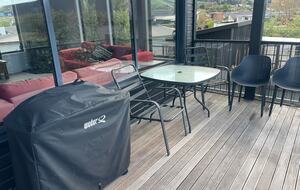 Sunny Wānaka Retreat With Mountain Views - Wānaka, New Zealand