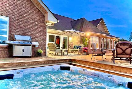 The Chesapeake Haven | 5-Acre Private Beach Getaway - Gloucester County, Virginia