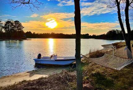 The Chesapeake Haven | 5-Acre Private Beach Getaway - Gloucester County, Virginia