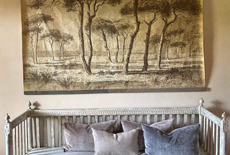 Quintessential Provençal Estate - Jonquières, France