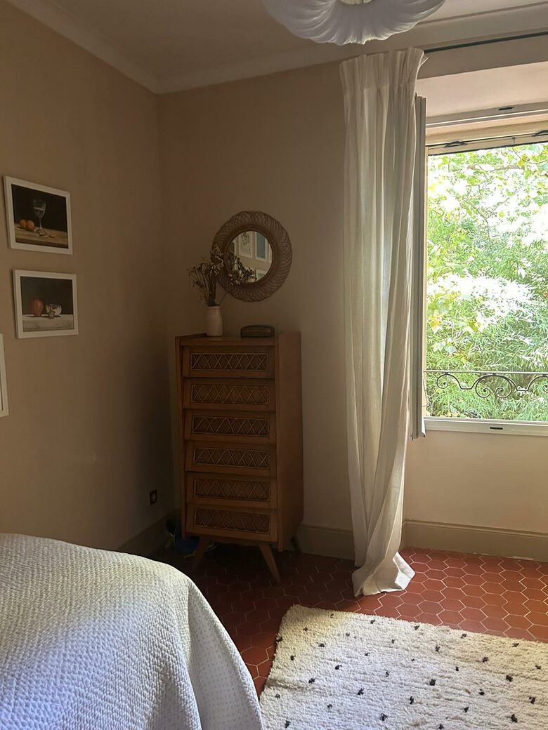 Quintessential Provençal Estate - Jonquières, France