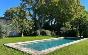 Quintessential Provençal Estate - Jonquières, France
